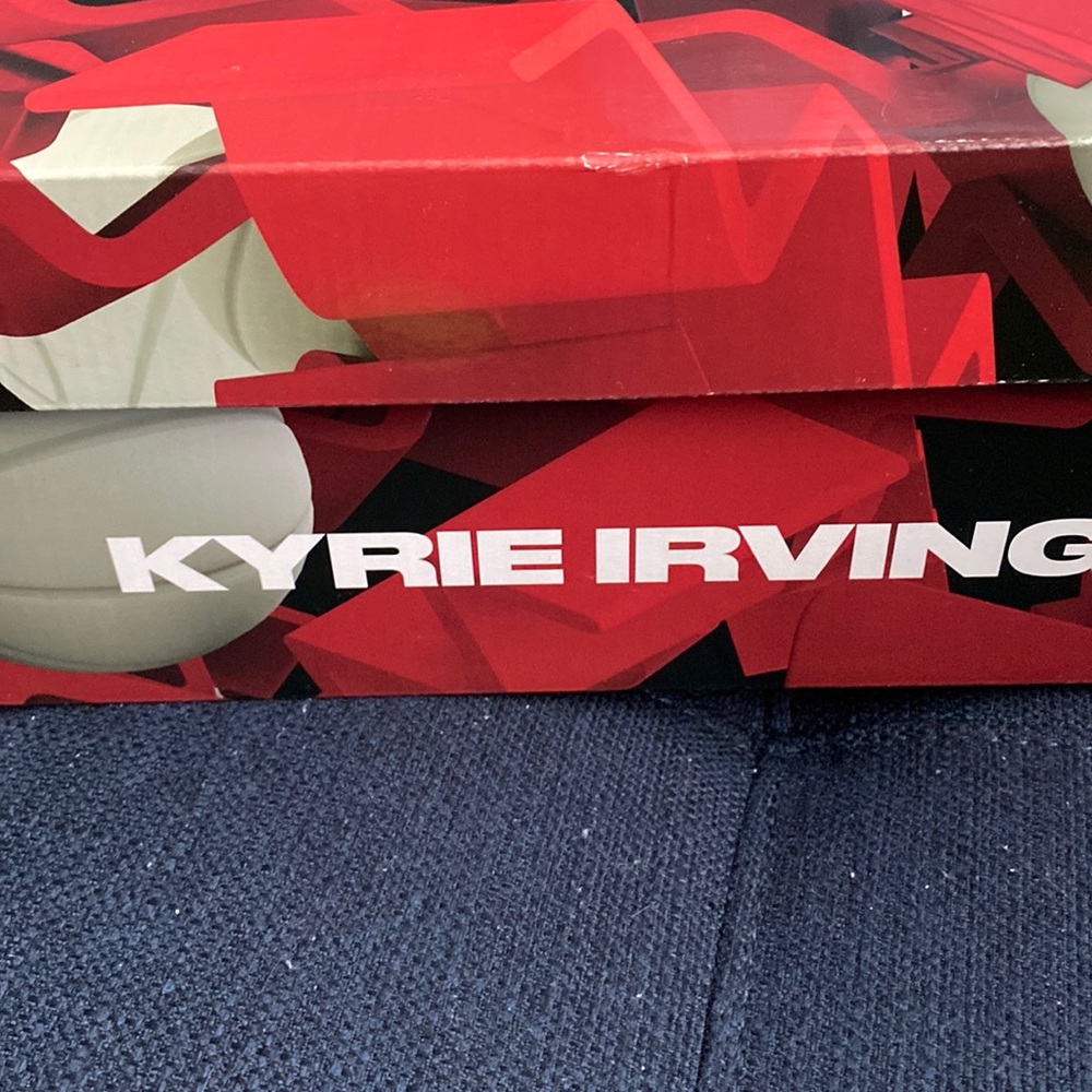 Kyrie Irving Uncle Drew , limited edition. men’s 10.5